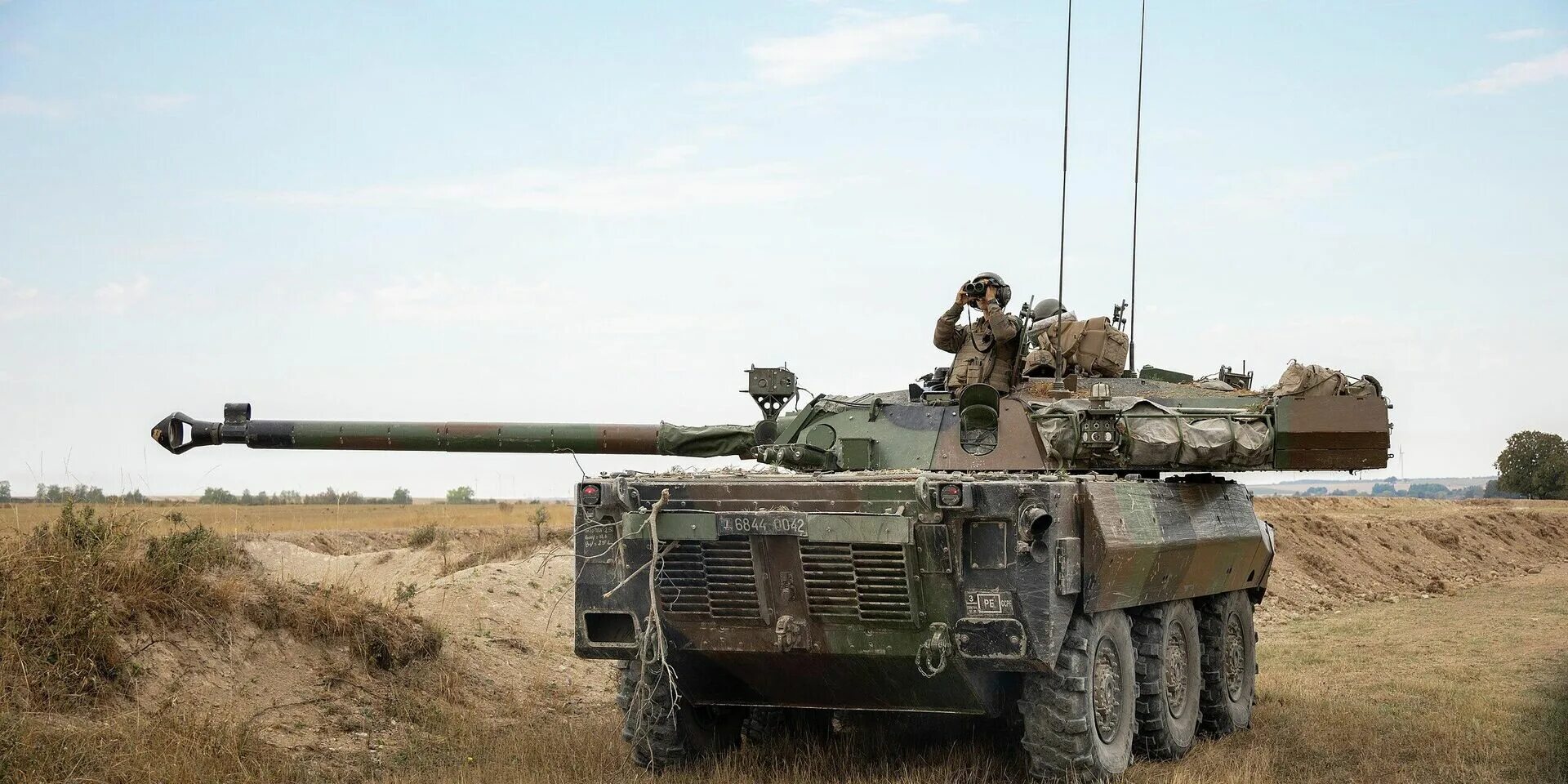 Amx 10rc. Amx-10rc колесный танк. amx-10rc французский. бронеавтомобили amx-10rc. брм amx-10rc.