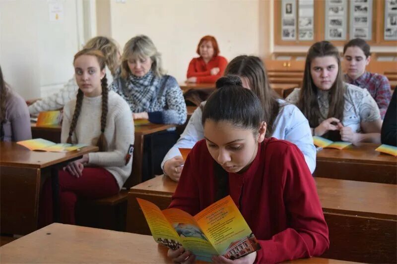 Лето после 9 класса. Колледжи после 9 класса. колледж искусств после 9 класса. колледж журналистики после 9 класса. ближайшие колледжи после 9 класса.