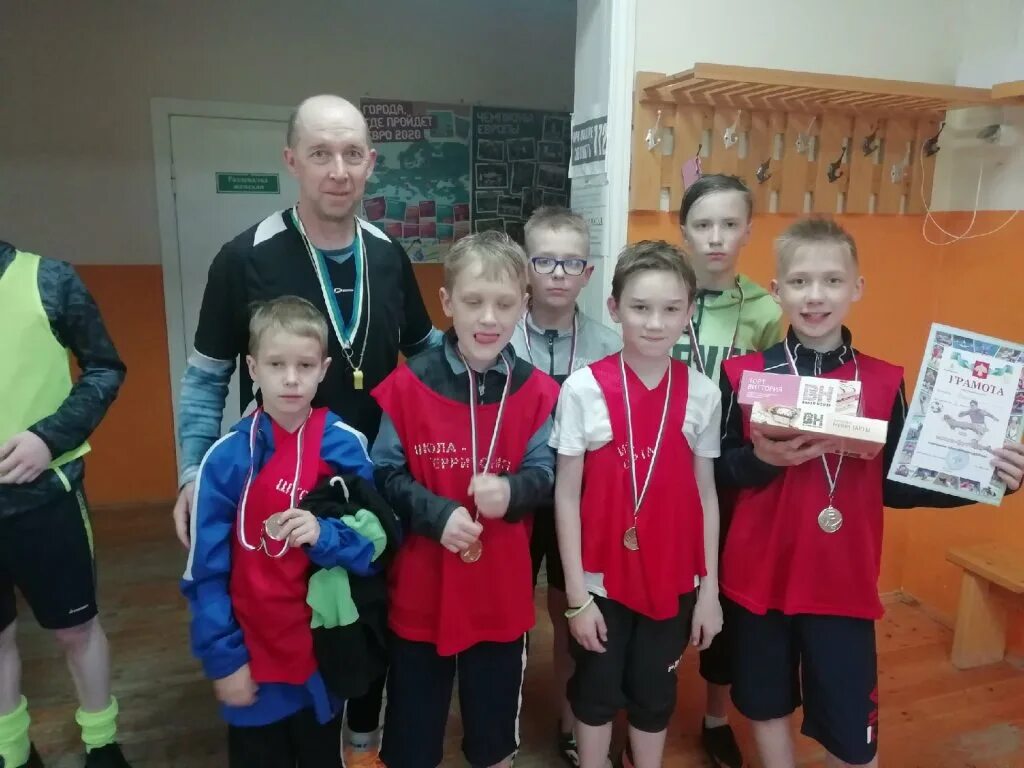 Визинга зеленая 29. Каток в визинге. Погода в визинге на 3. Газопровод сыктывкар визинга. Пожар в визинге.