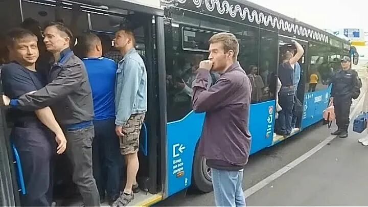 Е41 зеленоград. 400 автобус маршрут зеленоград. Автобус 400 москва зеленоград. Салон красоты в 12 микрорайоне зеленоград. Автобус 400э ховрино зеленоград.