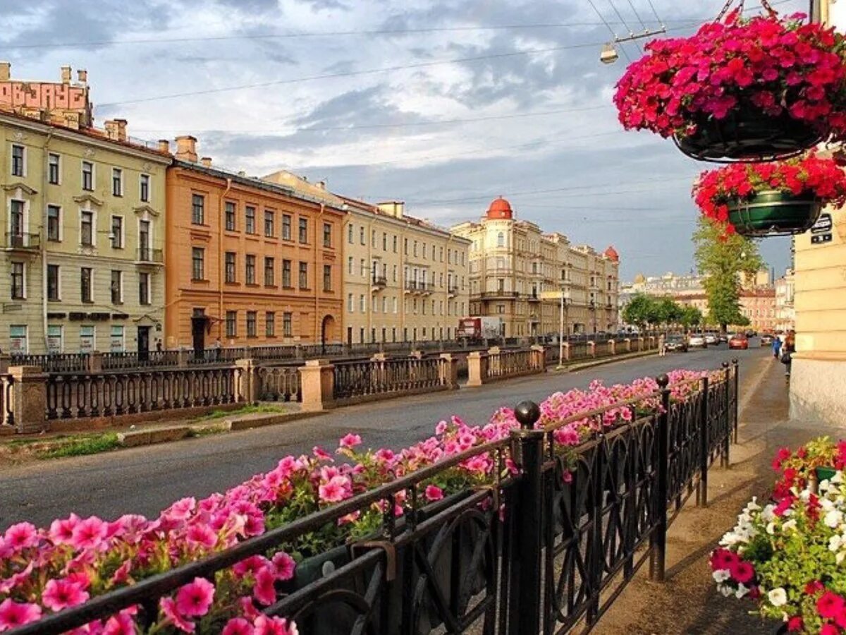 Улица первого мая санкт петербург. Санкт-петербург летом. весна в петербурге. питер весной. питер лето.