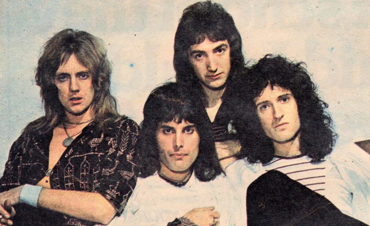 Queen 1974. Группа квин 1974. queen band 1977. queen ii 1974. queen в молодости.