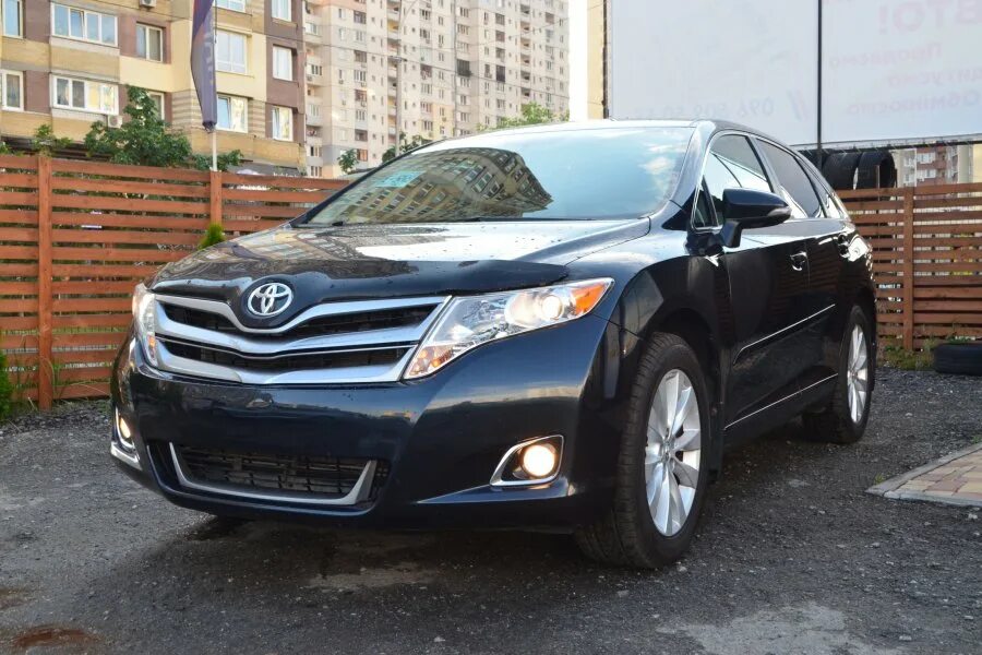 Купить вензу с пробегом в россии. Toyota Venza. Toyota Venza 2014. Тойота венза синяя. Тойота венза 2014 черная.