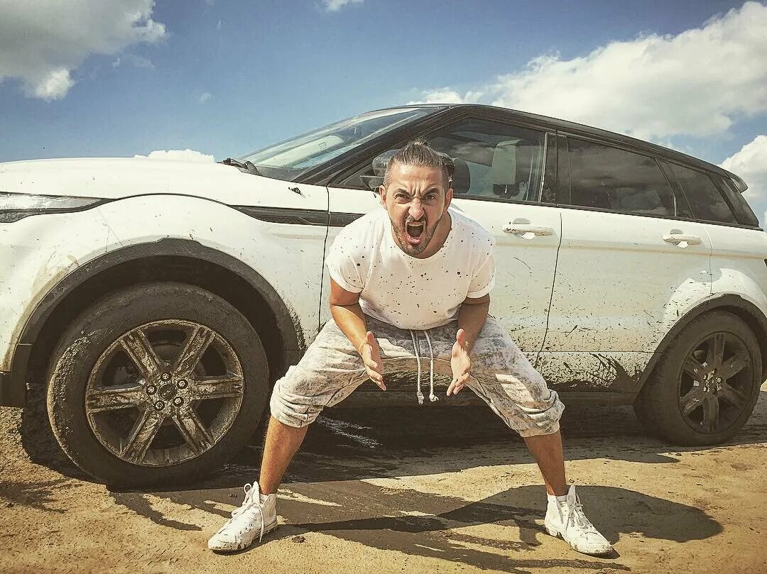 сергей борисыч матвиенко. арсений попов машина. чумаков импровизация. арсений попов фотосессия с машиной. импровизации машина.