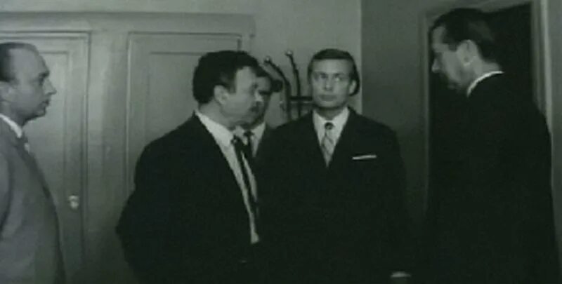 Судьба резидента без рекламы. Барков судьба резидента.