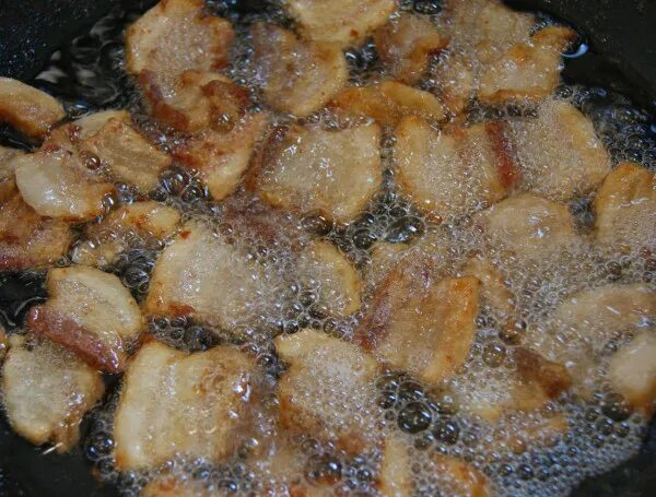 Сало со шкварками