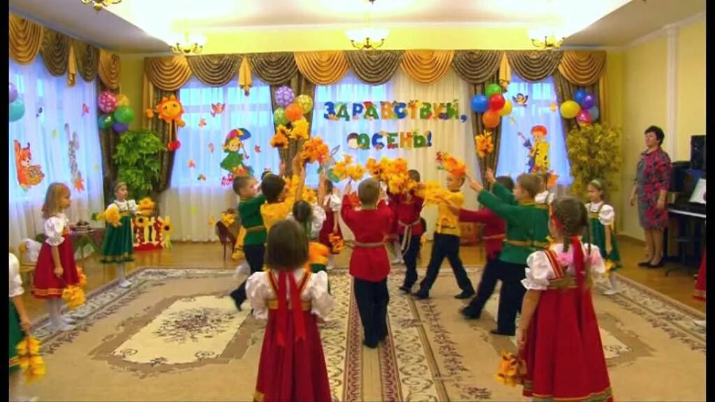 Танцы на осенний утренник в детском саду. Детский сад светлячок коломна. детский садик светлячок 15 коломна. осенние танцы в детском саду. танец осени в детском саду.