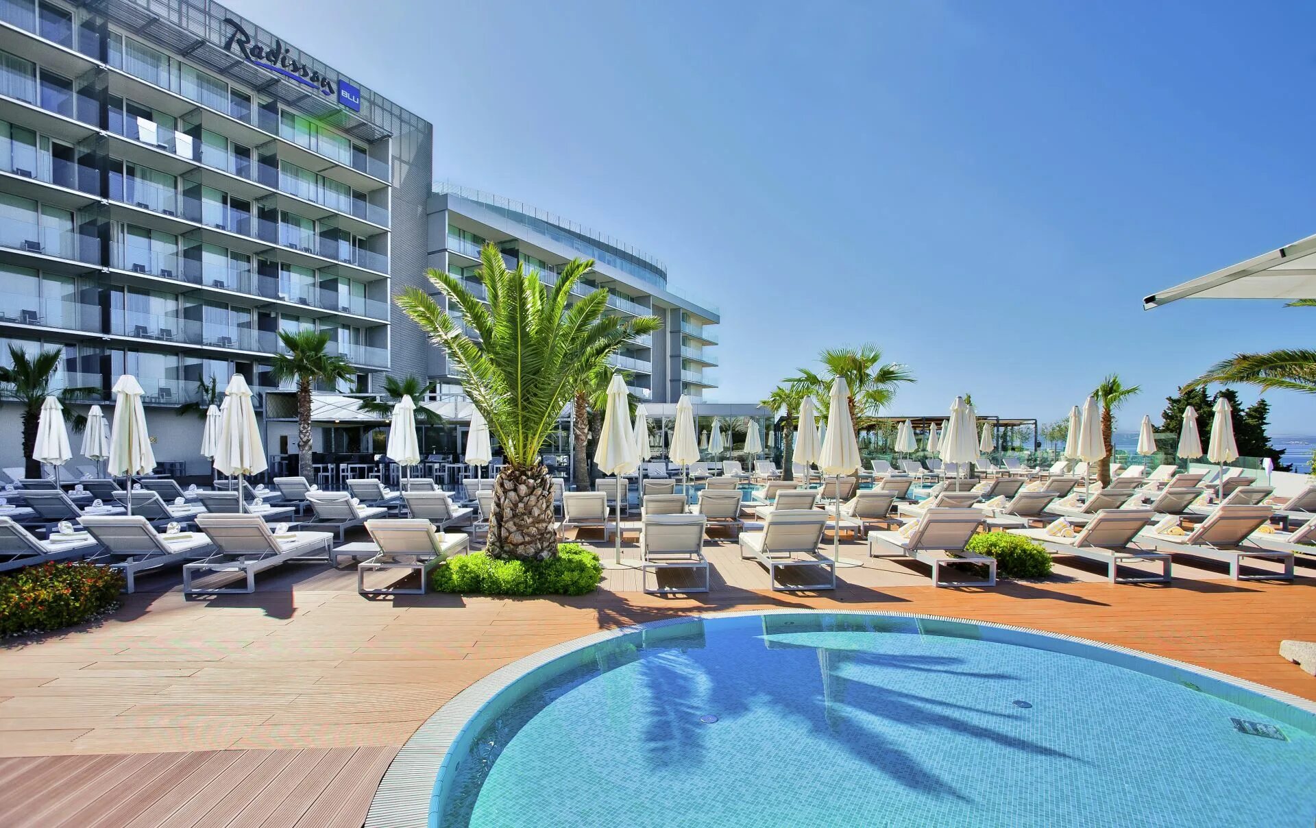 Рэдиссон блю резорт. Рэдиссон блю. radisson blu resort. radisson hotels &amp; resorts. radisson blu split.