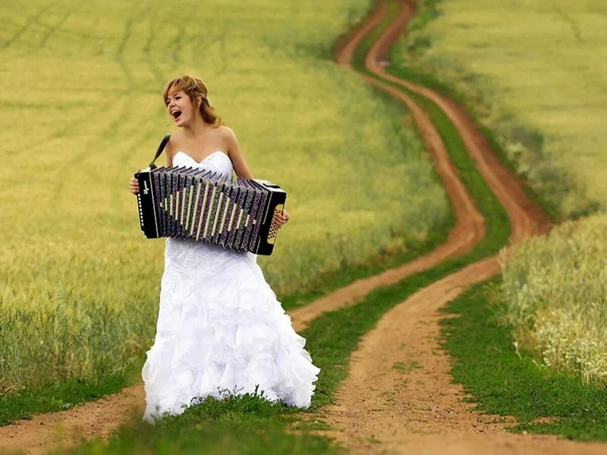 А жизнь моя