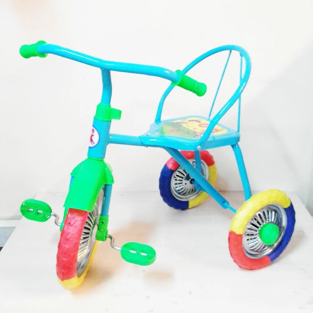 Велосипед для детей от года лучшие. Велосипед 3 колесный LH 702. Трехколесный велосипед малыш 800507-4. Велосипед 3-х колесный Profi Trike lh701. Велосипед трёхколёсный детский lh702.