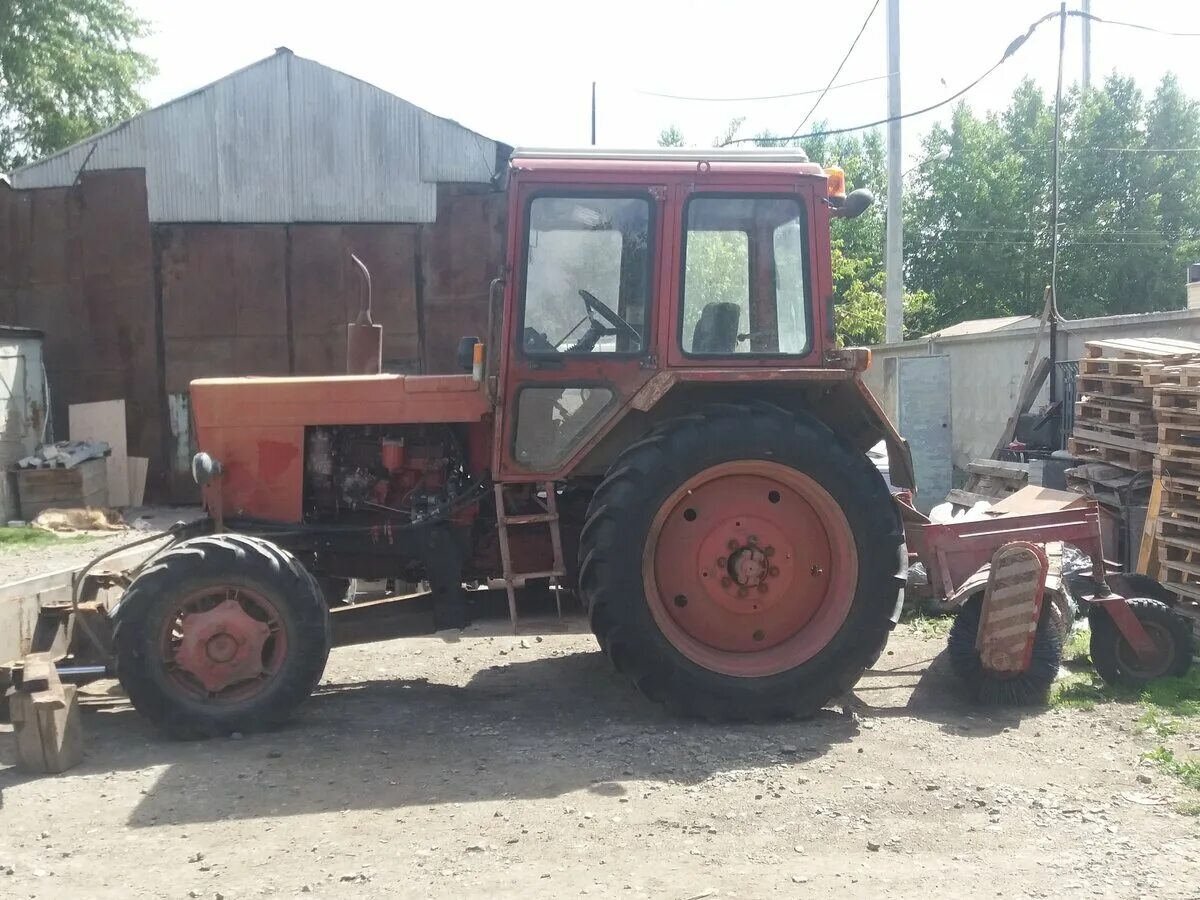 1 беларус. Трактор мтз 82 красный. 1 красный. 1 красный. Mtz 80 tractor.