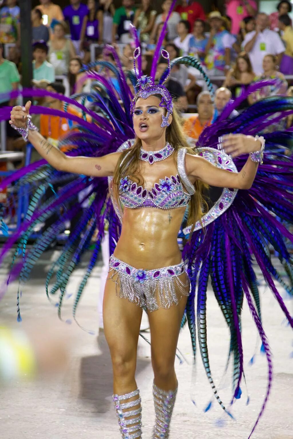 карнавал полный рост