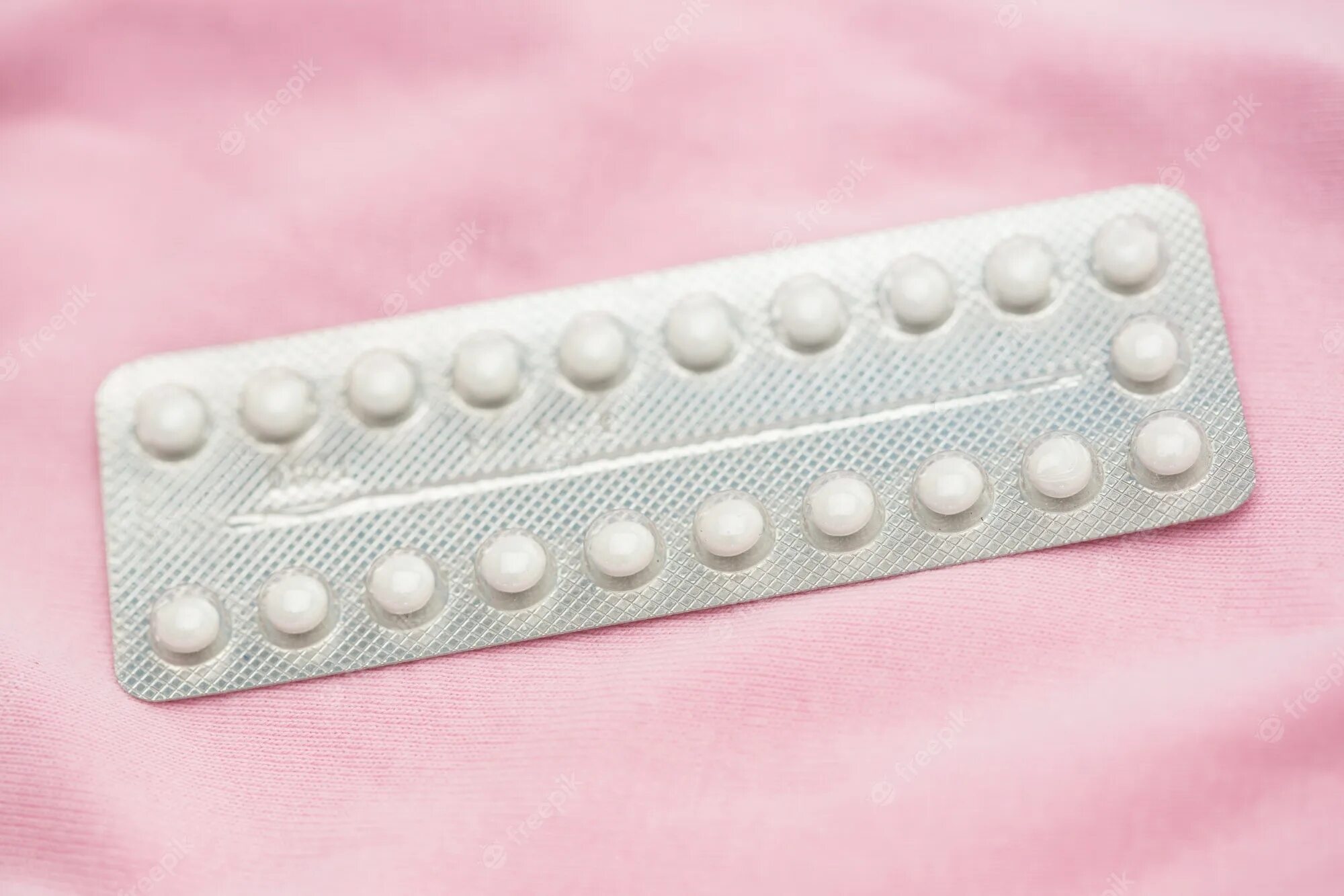 Противозачаточные таблетки. Кок таблетки. Гормональная контрацепция таблетки. Противозачаточные таблетки фото.