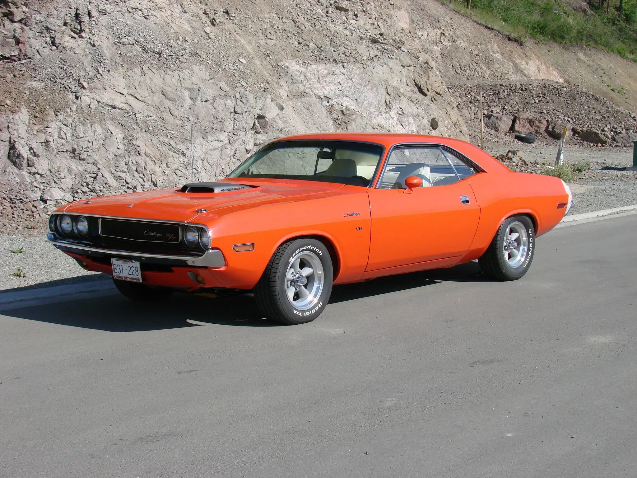 Вес челленджера. Dodge Challenger 1970. Додж Челленджер 1970. Dodge Challenger 1970 оранжевый. Челленджер dodge Challenger 1970.