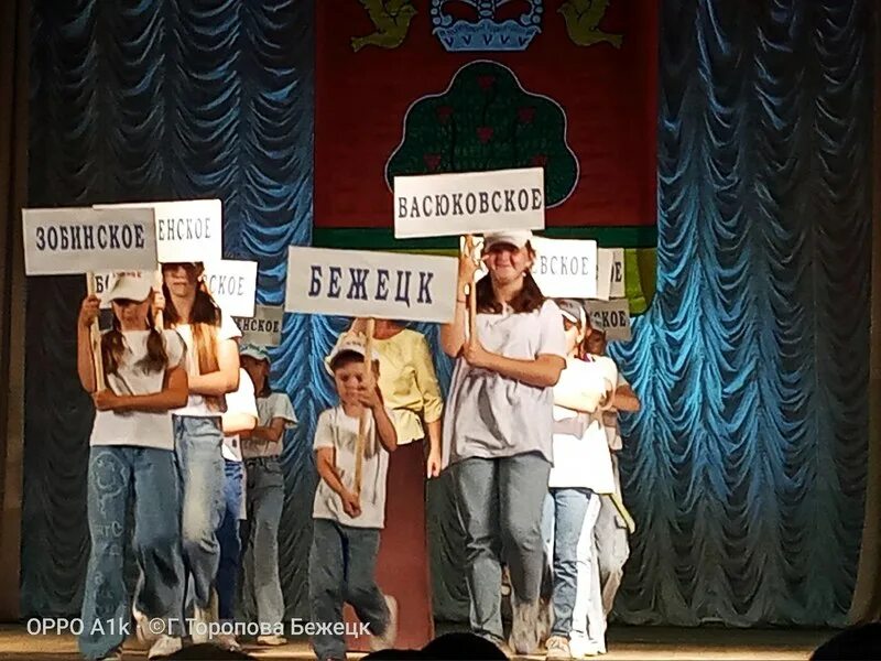 Мария петровна агалатовская школа. Узнать информацию о зое анатольевне осмеденская. Конкурс от признания к призванию воронеж. Театр поэзии дагестан. Школа 14 воронеж учителя.