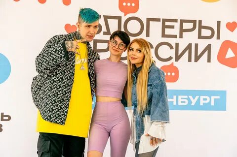 10 блогеров