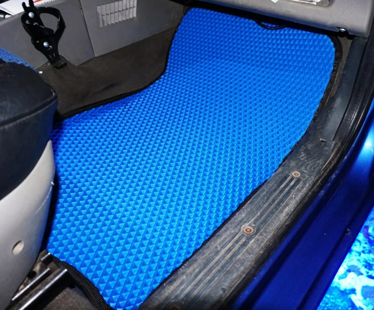 Эво ковры Калина 1. Eva коврики Kia Sportage 3 синие. Eva коврики с бортами Хонда СРВ-1.