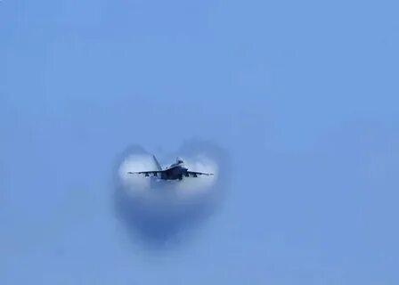 Звук полета в воздухе