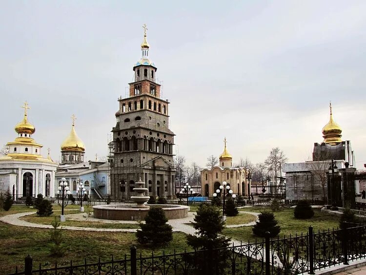 Святые ташкента. Православный храм в Ташкенте.