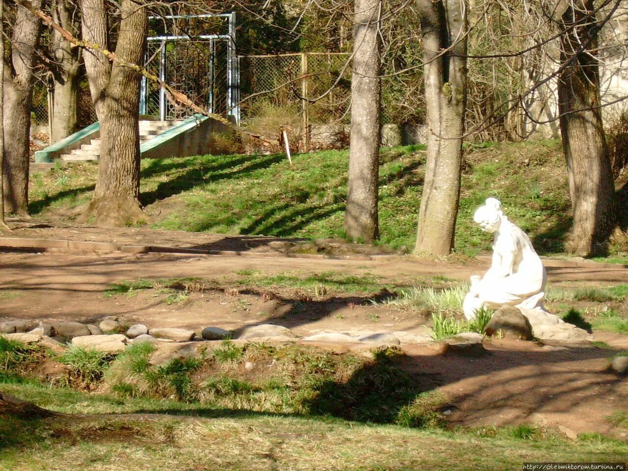 Кисловодск в апреле. Кисловодский парк в апреле. Кисловодский парк в мае. Природа Кисловодска в апреле.