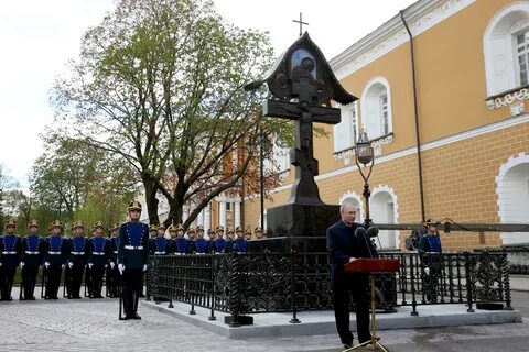 Воссоздавая в памяти самые