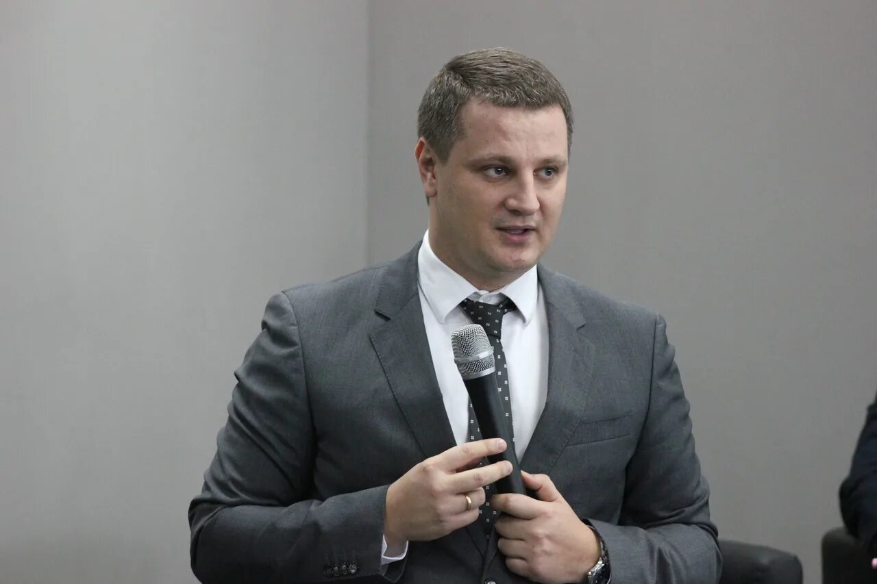 нужен исполнительный директор