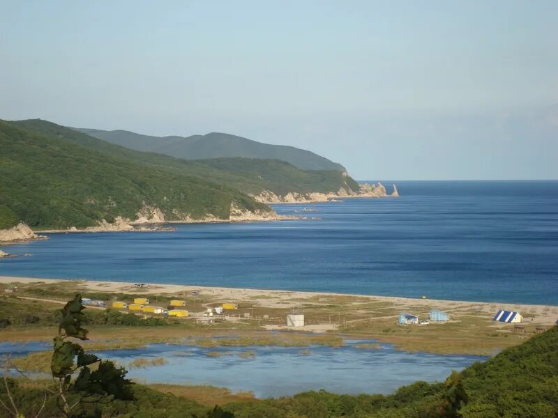 Погода во врангеле. Врангель трехазерье бухта. Бухта Врангеля находка. Бухта Шепалово Триозерье. Бухта Триозерье находка Врангель.