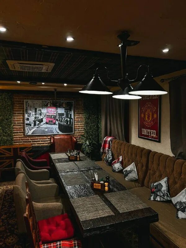 Честер паб ханты мансийск. Ханты-мансийск улица рознина 46 chester pub. Рознина 128 ханты-мансийск бар. Chester pub рознина 46. Честер ханты-мансийск.