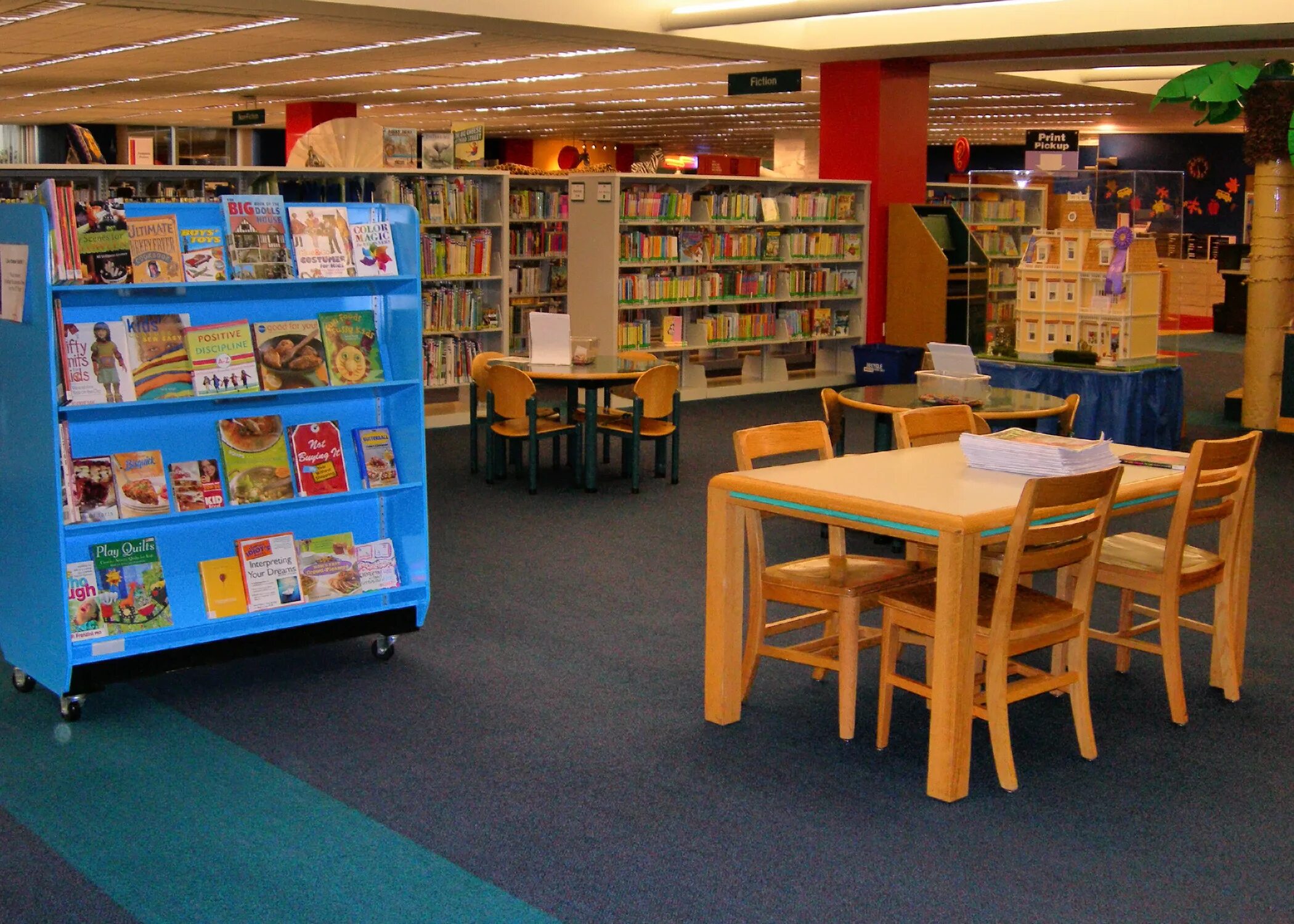 This is our library. School Library. Small School Library. Картинка at the Library. Library in School.