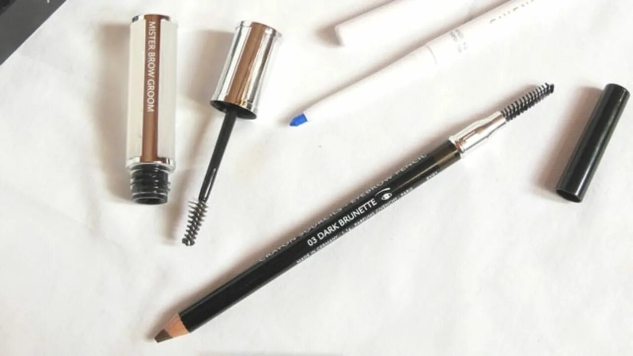 Art brow карандаш. Givenchy eyebrow pencil. givenchy пудровый карандаш для бровей mister. givenchy mister brows 3 темный. givenchy mister brows пудровый карандаш свотчи.