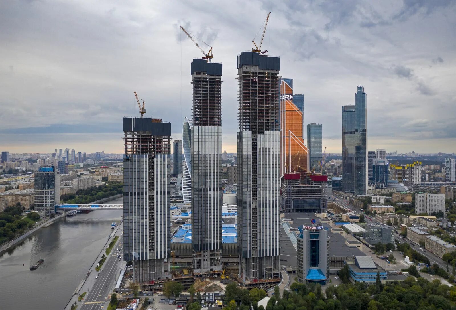 Строительство башни в москве. Капитал Тауэр Москва. ЖК капитал Тауэрс. Capital Towers Москва Сити. Башни капитал Тауэр.