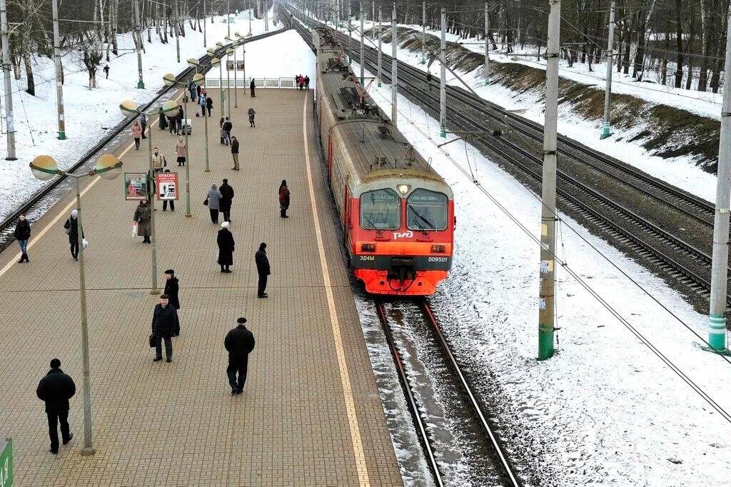 Станция Удельная Московская область. Удельная (платформа, Санкт-Петербург). ЖД станция Удельная. Удельная (платформа, Московская область). Спб электрички удельная сегодня