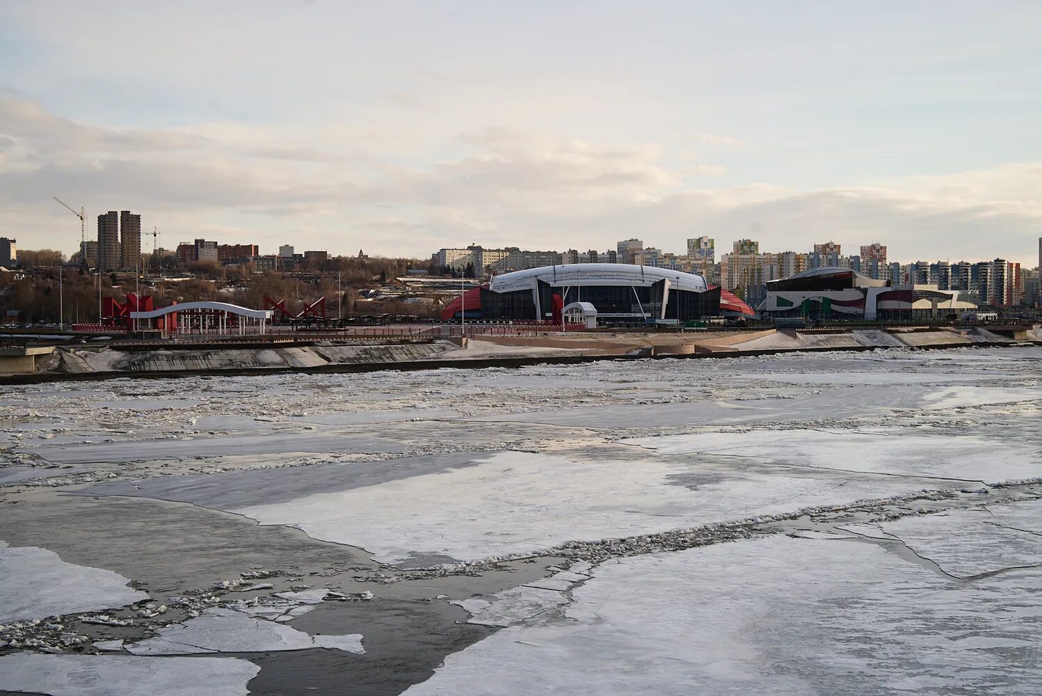 Ледоход в нижнем новгороде 2024. Ледоход на Томи 2023. Тверь набережная ледоход. Ледоход на реке. Ледоход 2024.