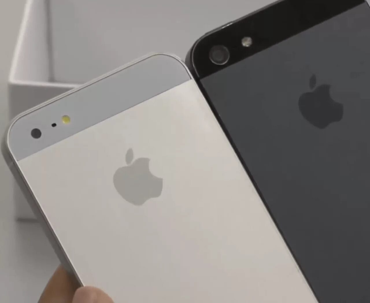 Есть айфоны оригинал. Айфон 5s оригинал. Китайский айфон 5s. Iphone 5s белый. Apple iphone 5s настоящий.