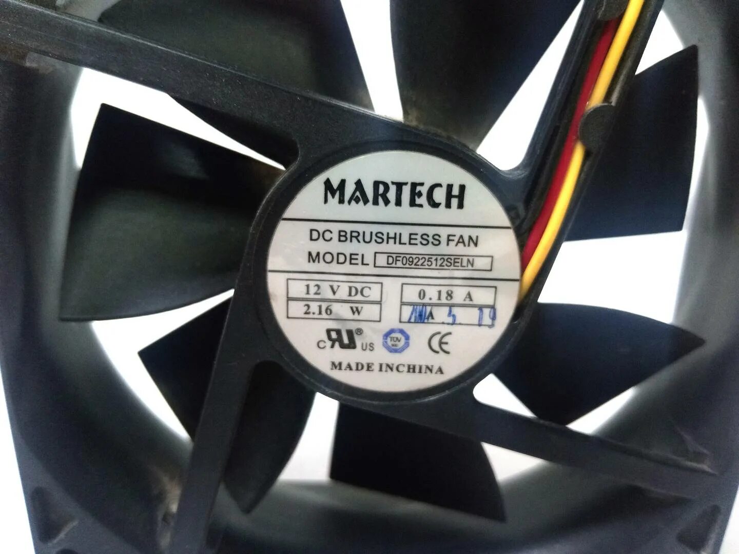 Вентилятор 92. Вентилятор thermal control df0922512b1mn 92x25мм 12v 2.64w 0.22a oem. кулер 92x92x25. самый лучший вентилятор 92х92. ttb922512hs.