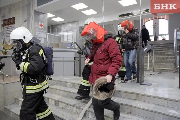 пожарная сигнализация тревога. американская пожарная тревога. пожарная тревога в больнице. сработала пожарная тревога. пожарная тревога.