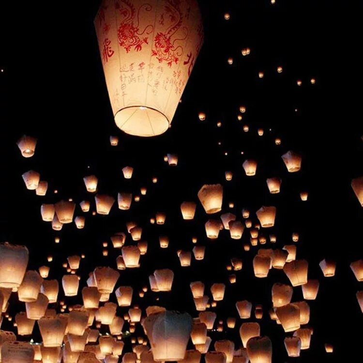 Небесные фонарики. Небесные фонарики sky lanterns. Свечи шары. Воздушная свечка. Небесный фонарик tkl007.