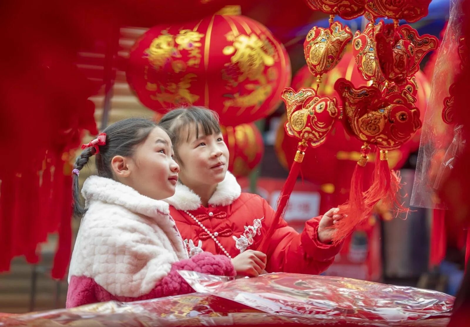 Праздник весны в китае какой календарь. Китайский новый год. Новый год в Китае. Празднование китайского нового года. Праздник весны в Китае.