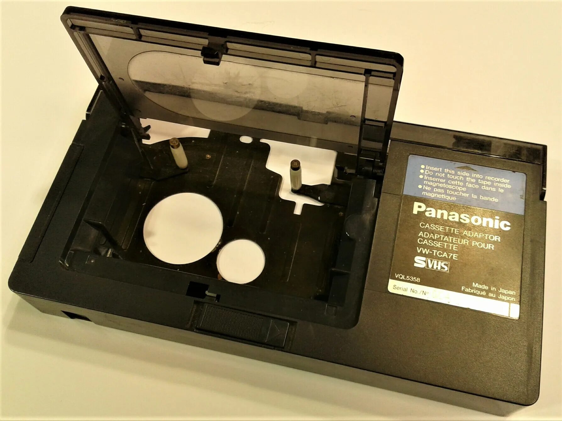 Адаптер vhs. Адаптер vhs-c thomson. адаптер для видеокассет 8 мм panasonic. адаптер panasonic vhs-c to vhs. кассетный адаптер hi 8 на vhssvhs.
