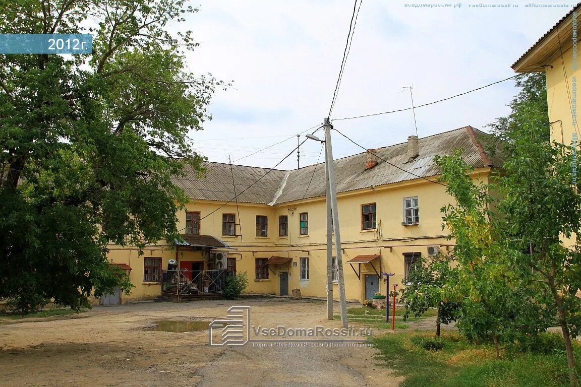 Общежитие вкгн волгоград. Проспект университетский 64/1 волгоград. Колледж газа и нефти волгоград общежитие. Университетский проспект 71. Волгоградский колледж газа и нефти.