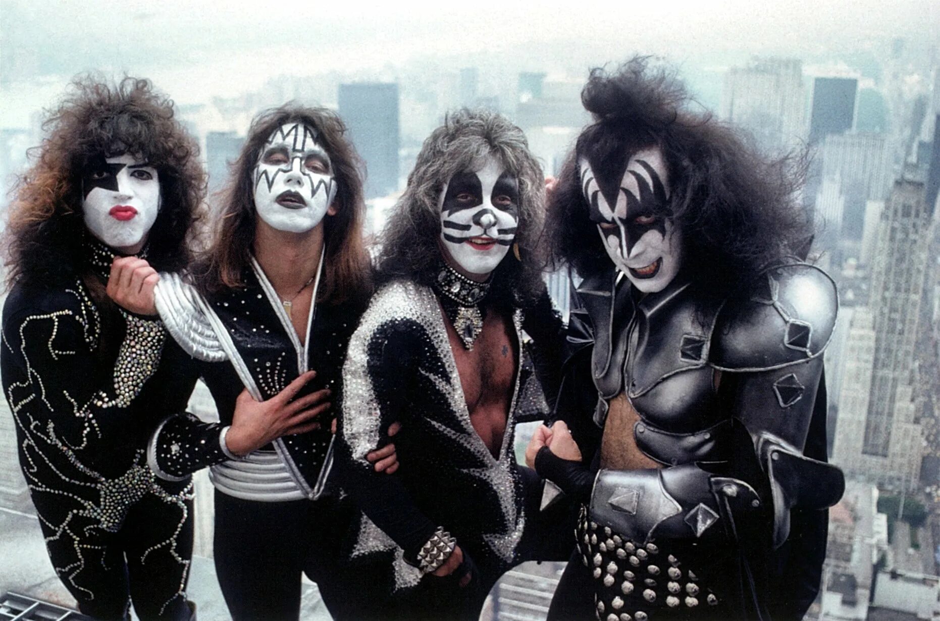 Kiss Destroyer 1976. Kiss Band 1976. Группа Кисс в 1976 году. Kiss - 05-«you matter to me» (альбом «Peter Criss», 1978). Kiss истории