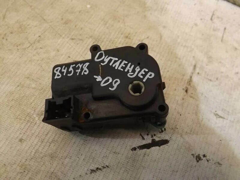 Toyota prius моторчик заслонки. Моторчик заслонки портер 2. Сервопривод заслонки киа. Форд мондео 2 мотор заслонки печки 90121216. Моторчик заслонки печки.