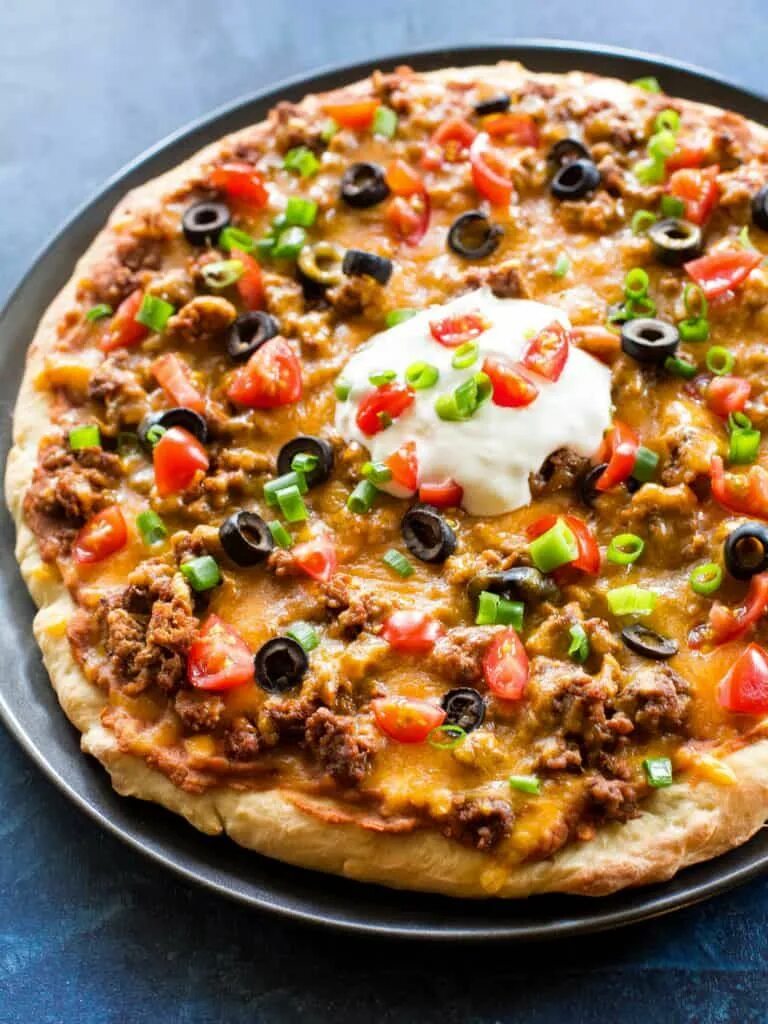 Тако пицца. Пицца Такос. Пицца Мексика. Пицца мексикана. Пицца по мексикански.