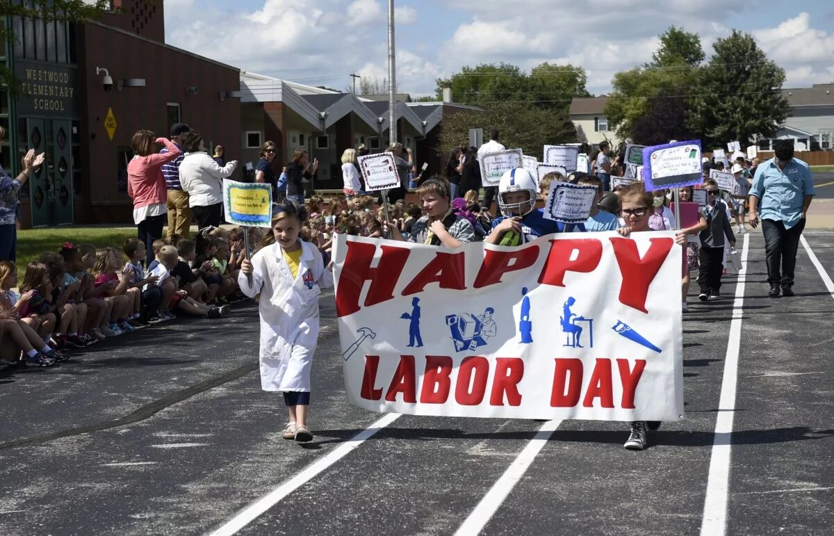 Понедельник 1 май. День труда в США. Лейбор дей в США. Labor Day в Америке. День труда праздник в США.