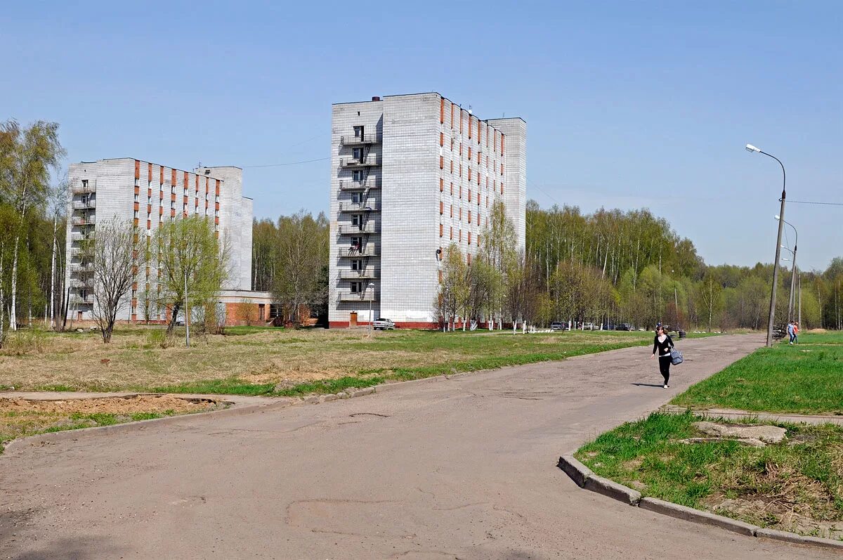 Квартал студенческий городок обнинск. Мифи обнинск общежитие. Иатэ нияу мифи. Иатэ обнинск общежитие. Обнинск студенческий городок.