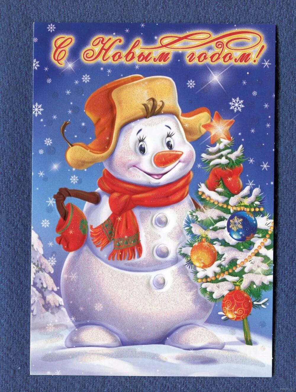 Новогодние иллюстрации. Открытка "снеговик". Новогодние открытки со снеговиком. Новогодние картинки для детей. Новогодние сюжеты.