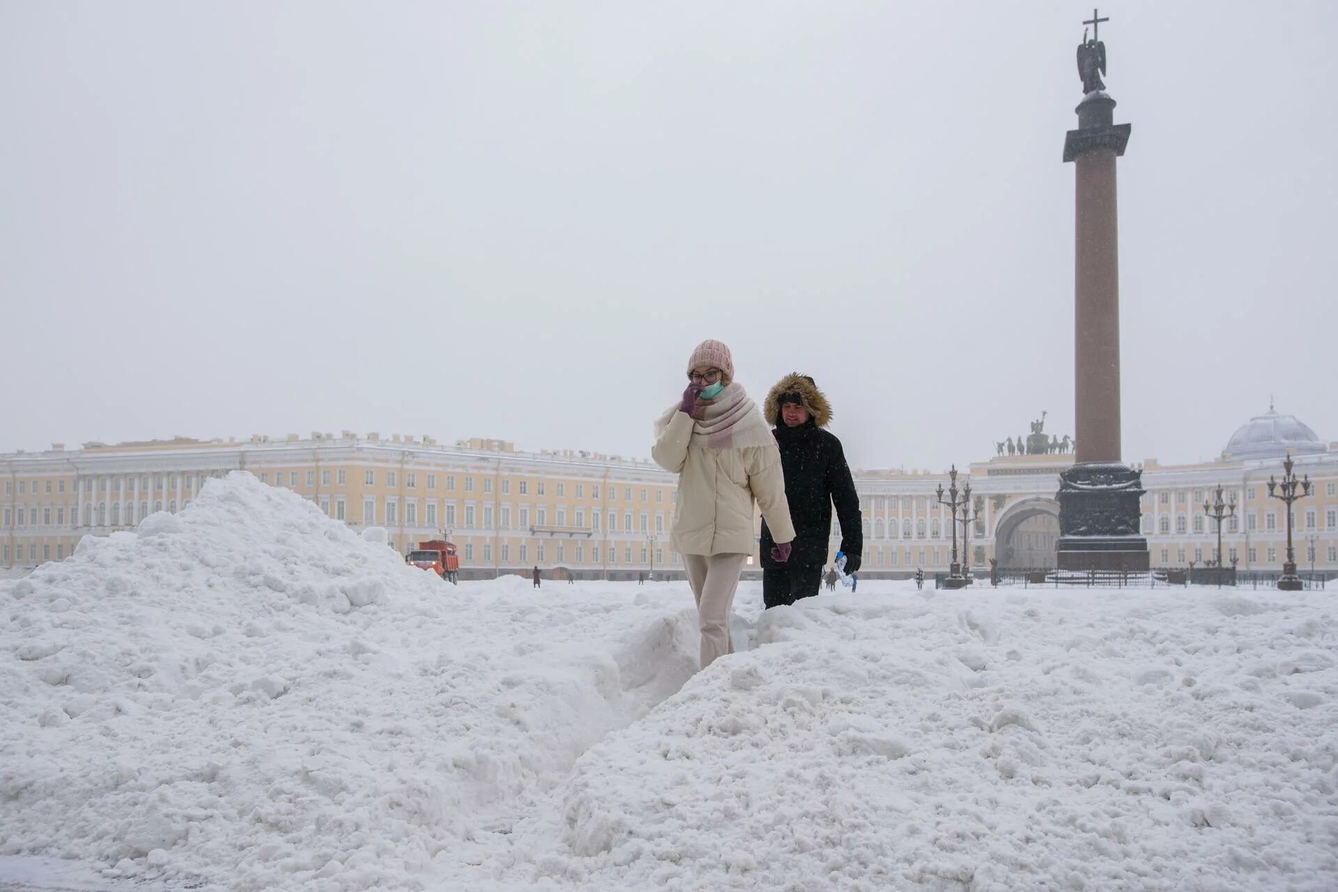 Воздух где идет в спб. Санкт-Петербург снег. Снег в СПБ. Снегопад в Питере. Снежный Питер.