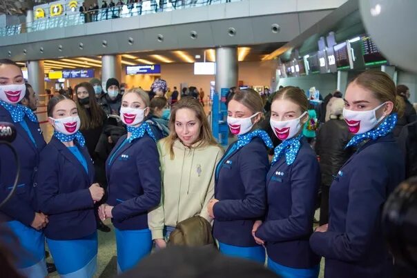 Пассажир победы. Победа авиакомпания внуково. победа представительство во внуково. сотрудницы внуково. пассажиры победа.