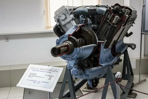 Авиационный двигатель в 2