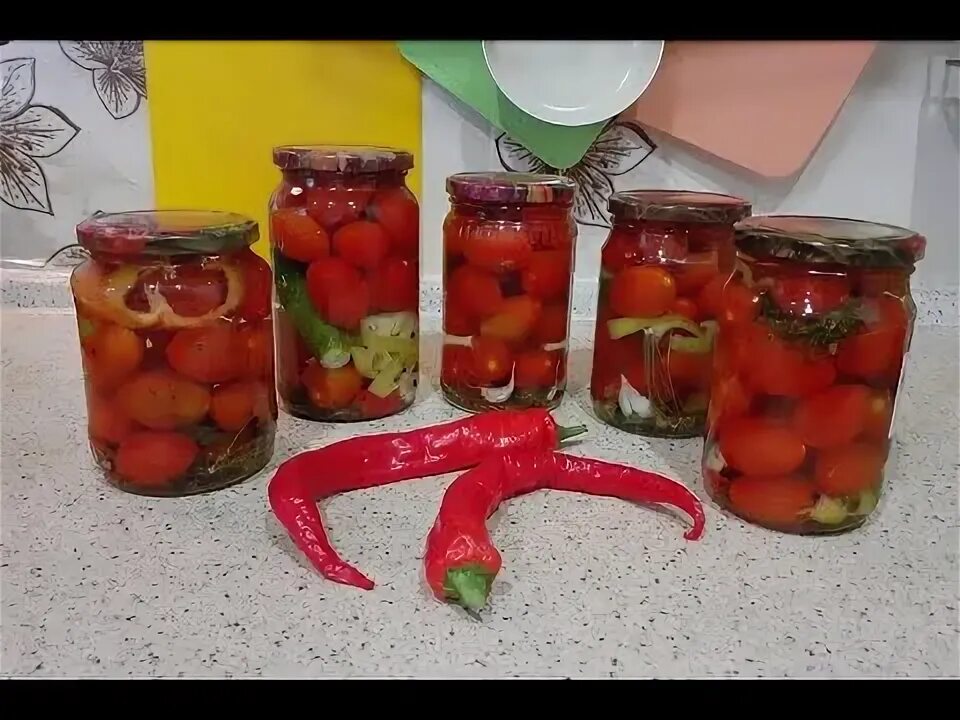 Как приготовить на зиму помидоры черри вкусно. Ассорти из огурцов и помидоров черри. помидоры на зиму армянчик. кручу банки. как приготовить ассорти на зиму из помидор огурцов овощей.